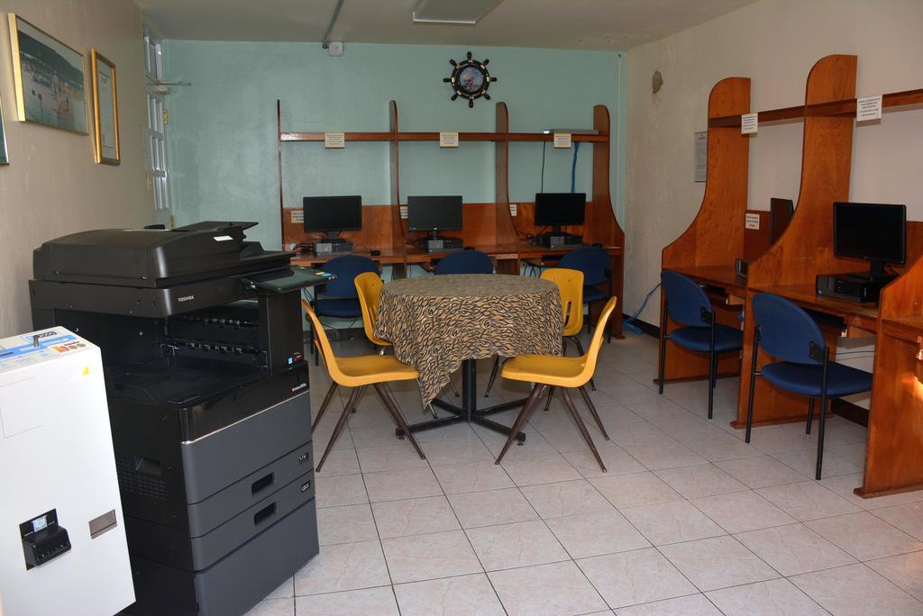 Hostal Universitario San German Exterior photo